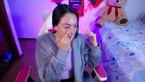 Liika  online show from November 2025 07:22:01 AM