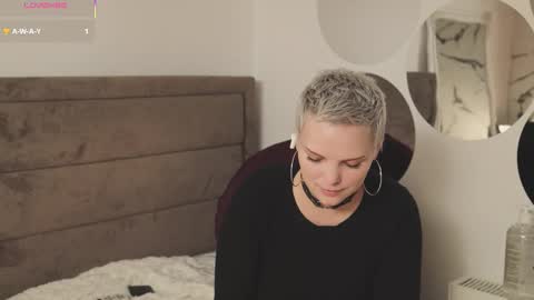 likaaberry online show from September 2025 07:08:01 PM