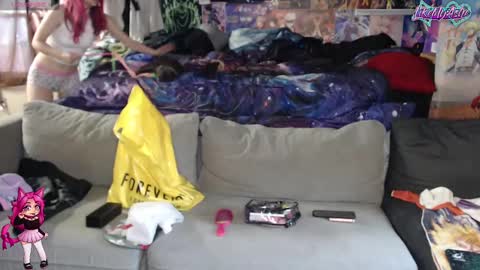 LikeMyAshe online show from December 2024 08:00:02 PM