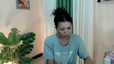 Snapshot of likliklicklengleng chatting on March 2025 09:15:02 PM Leng online show from March 2025 09:15:02 PM