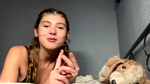 Snapshot of lil_luca chatting on October 2025 07:07:02 AM lil_luca online show from October 2025 07:07:02 AM