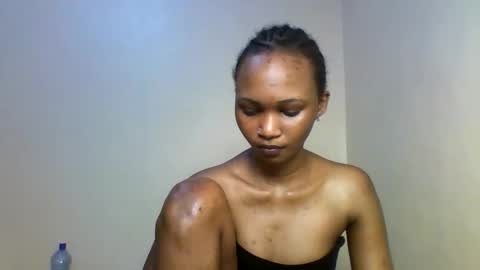 Lil miss online show from November 2025 01:48:01 PM