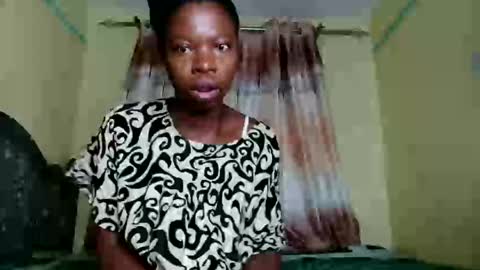 Snapshot of lil_paula chatting on October 2025 06:22:02 AM serenity online show from October 2025 06:22:02 AM