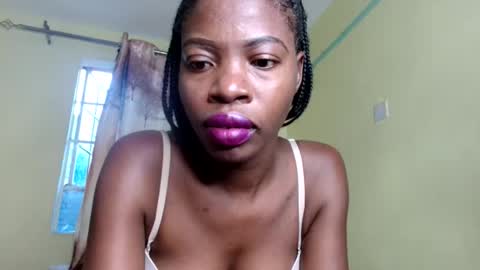 Snapshot of lil_paula chatting on November 2025 03:02:01 PM serenity online show from November 2025 03:02:01 PM