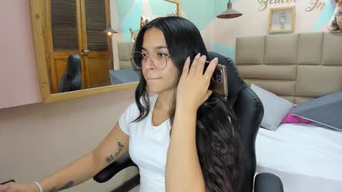 Snapshot of lila_foox chatting on December 2024 05:47:02 PM LILA online show from December 2024 05:47:02 PM