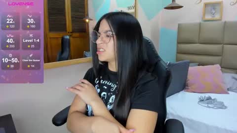 Snapshot of lila_foox chatting on December 2024 04:57:01 PM LILA online show from December 2024 04:57:01 PM