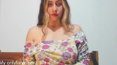 Snapshot of lila_herz chatting on July 2026 02:42:02 AM Ren online show from July 2026 02:42:02 AM