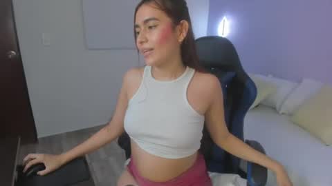 Snapshot of lila_lain chatting on July 2026 04:06:02 AM L I L A online show from July 2026 04:06:02 AM
