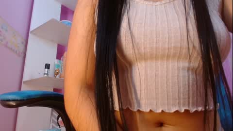Snapshot of lila_pinky chatting on January 2025 05:13:02 PM L I L A online show from January 2025 05:13:02 PM
