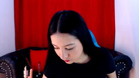 Snapshot of lila_pinky chatting on January 2025 01:47:01 PM L I L A online show from January 2025 01:47:01 PM