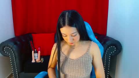 Snapshot of lila_pinky chatting on February 2025 01:42:02 PM L I L A online show from February 2025 01:42:02 PM