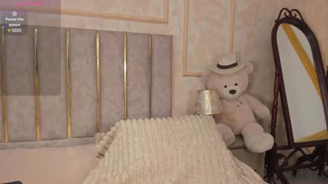 lila bailey  online show from December 2024 07:50:02 PM