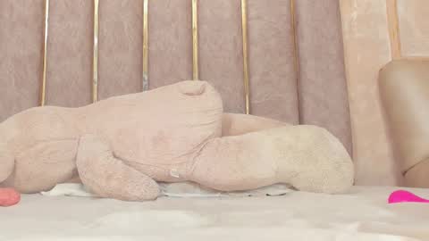 lila bailey  online show from February 2025 01:41:02 AM