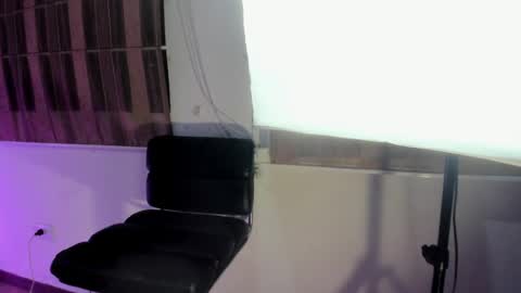 Lila Ross online show from April 2026 11:26:01 AM