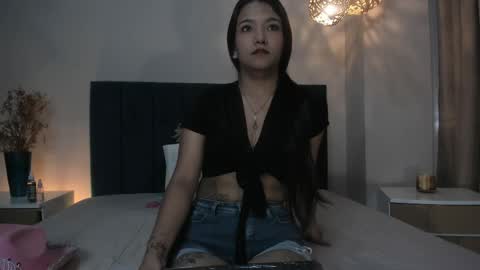 Lila Ross online show from May 2026 11:50:01 AM