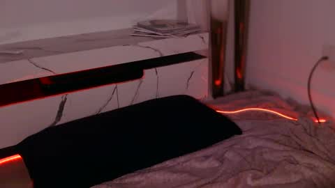 Rebecca online show from October 2025 04:30:01 AM