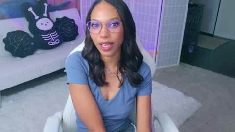Snapshot of lileviemarie chatting on April 2026 01:59:01 AM evie online show from April 2026 01:59:01 AM