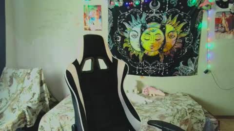 Lil online show from October 2025 08:05:02 AM