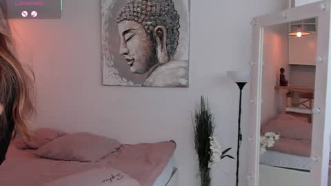 Snapshot of lili_and_niki chatting on October 2025 07:08:02 AM Lilith Nickol online show from October 2025 07:08:02 AM