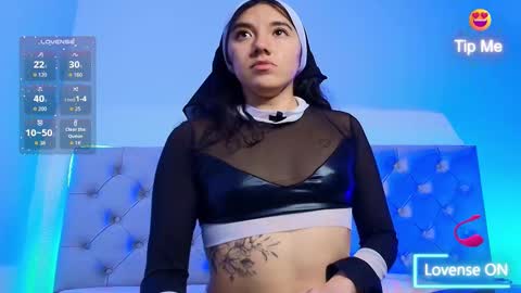 Lili  online show from October 2025 01:45:01 PM