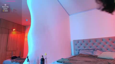 Lili  online show from December 2025 01:38:02 PM