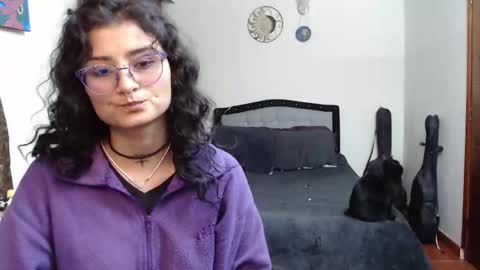 lili_clan online show from September 2025 02:13:01 AM