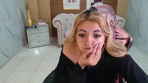 Snapshot of lili_conor_s chatting on February 2025 09:39:02 AM Lili online show from February 2025 09:39:02 AM