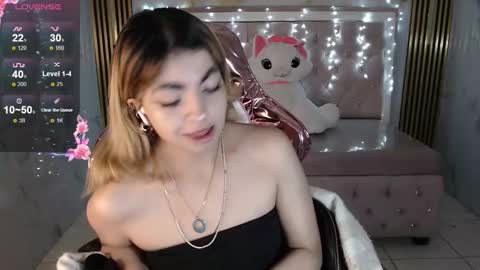 Snapshot of lili_conor_s chatting on September 2025 03:30:02 AM Lili online show from September 2025 03:30:02 AM