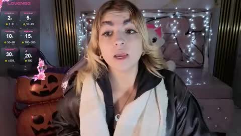 Lili online show from October 2025 03:40:02 AM