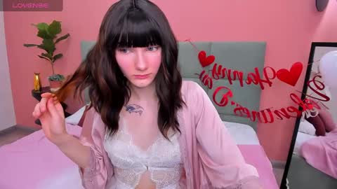 Snapshot of lili_flowerr chatting on February 2025 09:03:01 AM Lilli follow me kiss online show from February 2025 09:03:01 AM