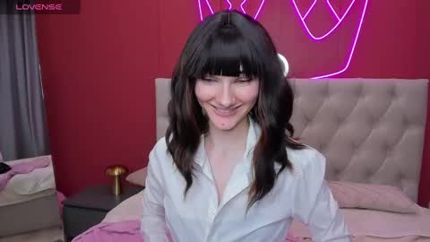 Snapshot of lili_flowerr chatting on February 2025 08:28:02 AM Lilli follow me kiss online show from February 2025 08:28:02 AM