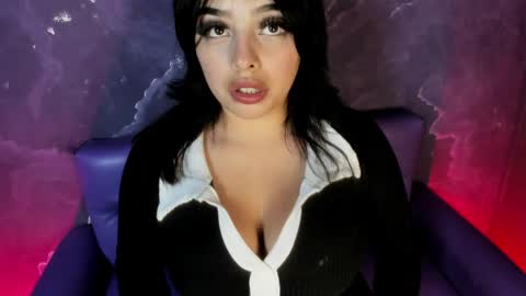 Lili  online show from April 2026 07:11:02 PM