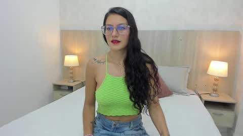 Lili Morales online show from February 2025 11:10:02 AM