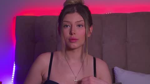 Mia online show from January 2025 10:20:02 AM