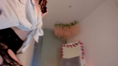 Snapshot of lilian_kroft chatting on February 2025 11:44:02 AM LIL online show from February 2025 11:44:02 AM