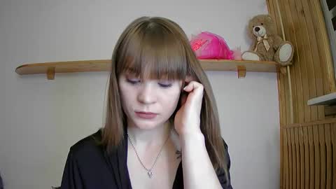 Lili online show from March 2026 09:25:01 PM