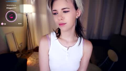 Lilian online show from September 2025 07:02:01 AM