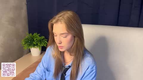 LilianLees online show from October 2025 04:59:01 PM