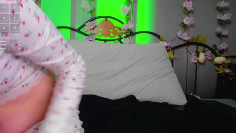 hi guys Im new here Im 18 years oldIve never had sex online show from January 2025 01:58:01 PM