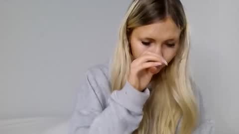 lilib2656 online show from April 2026 02:25:02 AM