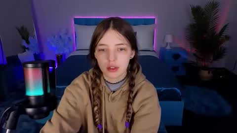 Lili Bakery online show from December 2025 03:59:02 AM