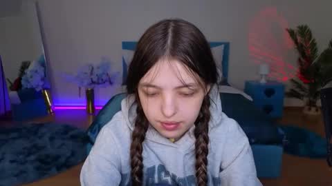 Lili Bakery online show from March 2026 04:06:02 AM