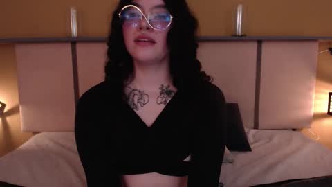 Snapshot of lilibeth___ chatting on November 2025 03:01:01 PM Lili online show from November 2025 03:01:01 PM