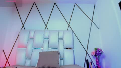 LIli cameron  online show from April 2026 12:21:01 PM