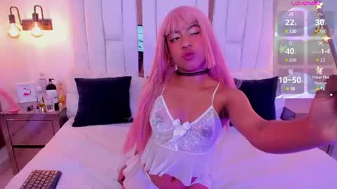 Snapshot of lilieth_white chatting on June 2026 12:41:02 PM Lilieth online show from June 2026 12:41:02 PM