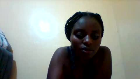 liligal online show from May 2026 08:15:01 PM
