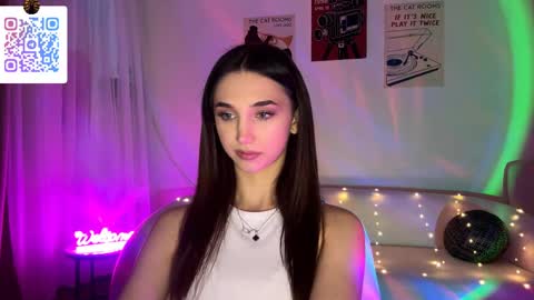 Lina online show from March 2026 10:27:01 PM