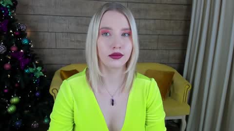 LiliLinn online show from December 2024 09:12:01 AM