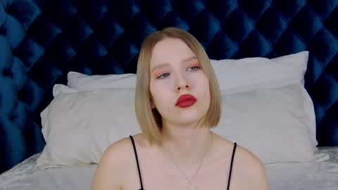 LiliLinn online show from February 2025 06:17:02 AM