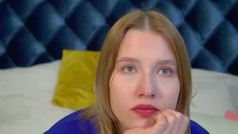 LiliLinn online show from September 2025 06:06:02 AM